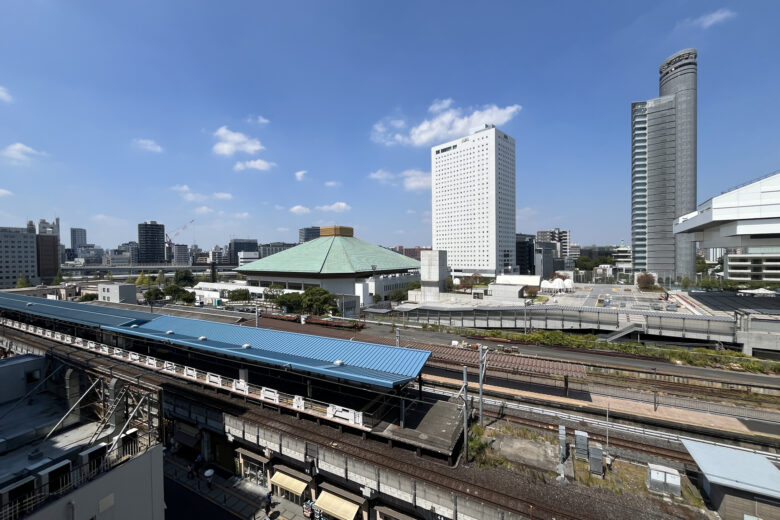 建物の共用部からは、両国国技館を一望でき、四季折々の風景とともに風格ある眺めを楽しめます。